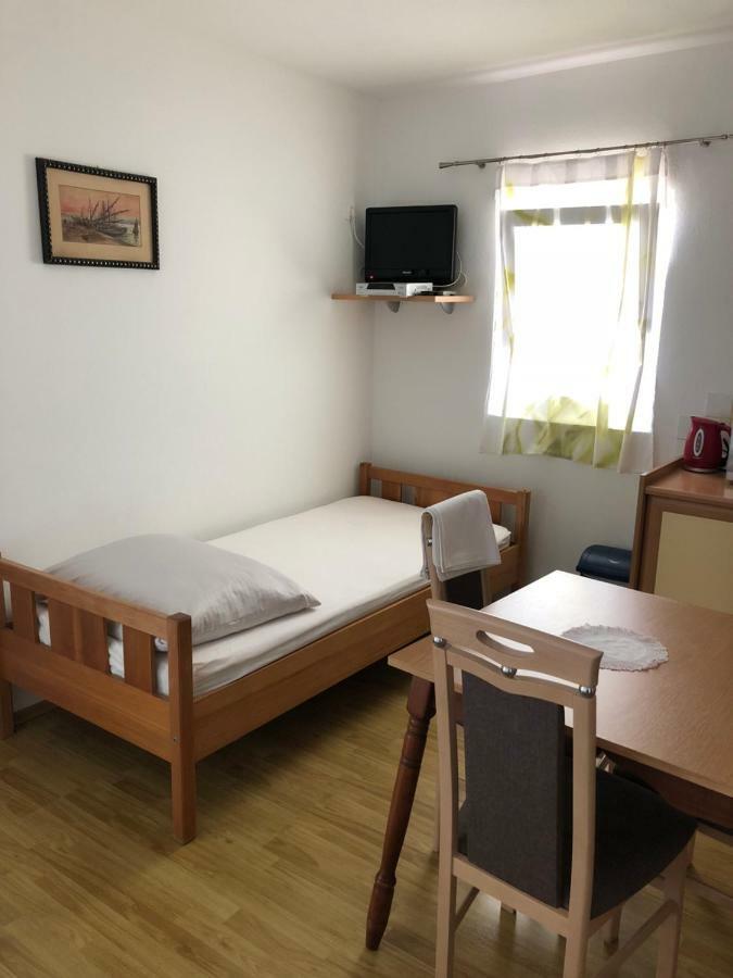 Apartmani Gabi Cesarica Exterior foto