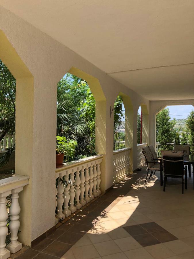 Apartmani Gabi Cesarica Exterior foto